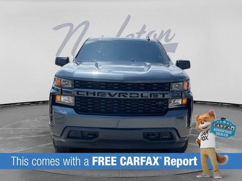 Used 2019 Chevrolet Silverado 1500 Custom w/ Custom Value Package AWD/4WD image 2