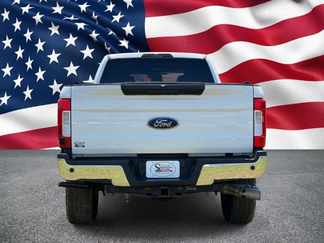 Used 2017 Ford F250 XLT w/ XLT Value Package AWD/4WD image 4