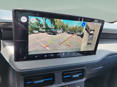 New 2025 Ford Maverick Lobo image 28