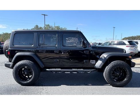 Used 2019 Jeep Wrangler Unlimited Sport S image 4