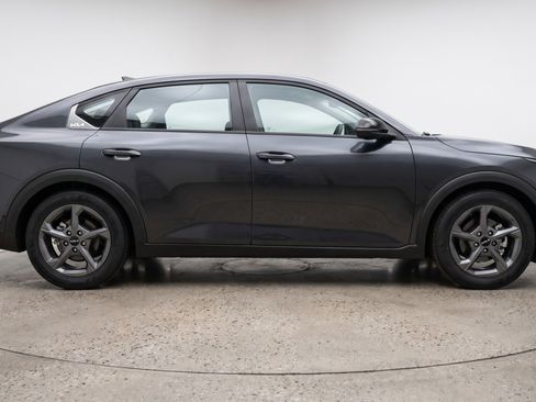 Used 2025 Kia K4 LXS FWD image 11