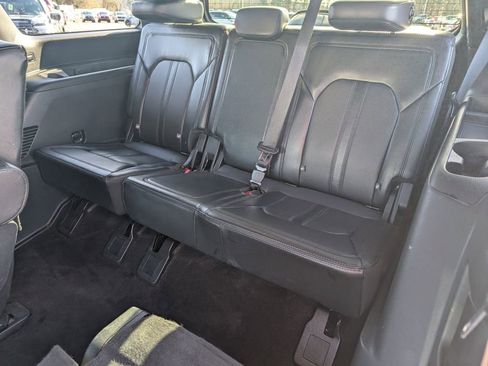Used 2021 Ford Expedition Limited image 11