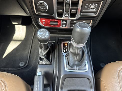 Used 2020 Jeep Gladiator Rubicon image 24