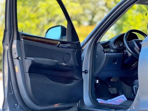 Used 2017 BMW X3 sDrive28i image 14