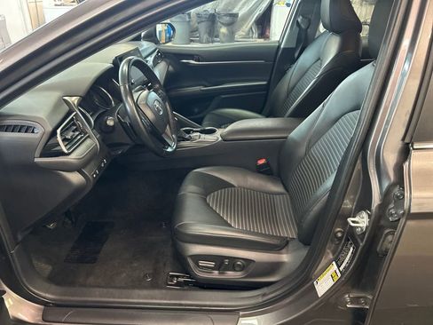 Certified 2023 Toyota Camry SE image 9