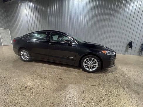 Used 2019 Ford Fusion SEL image 6