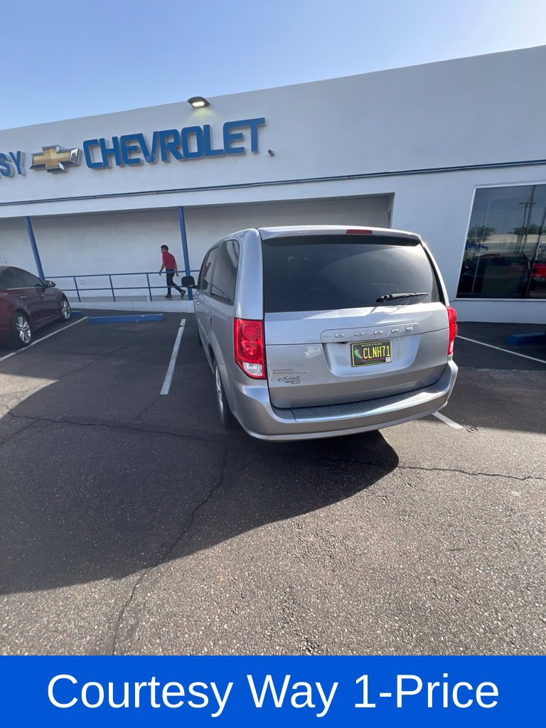 Used 2018 Dodge Grand Caravan SE FWD image 12