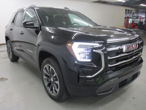 New 2026 GMC Terrain Elevation w/ Elevation Premium Package FWD image 3