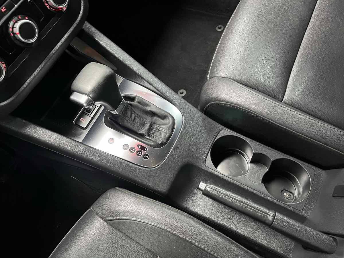 Used 2010 Volkswagen Jetta Limited Edition FWD image 17