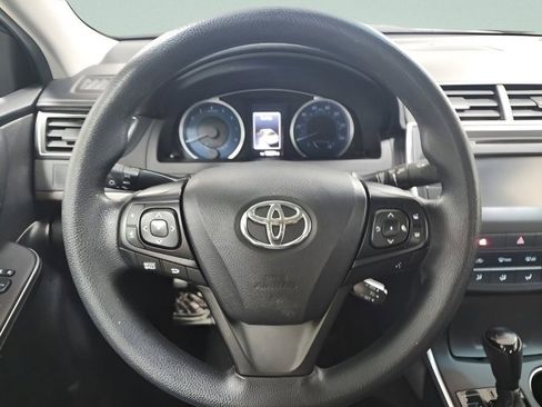 Used 2016 Toyota Camry LE image 25