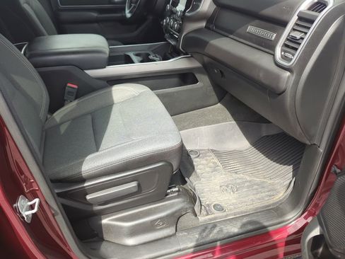 Used 2022 RAM 1500 Big Horn AWD/4WD image 40