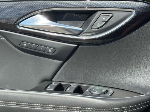 Used 2023 Buick Envision Essence image 22