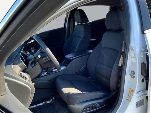 Used 2023 Chevrolet Malibu LT image 25