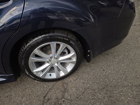 Used 2013 Subaru Legacy 2.5i Limited AWD/4WD image 10