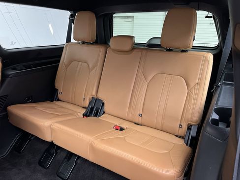 Certified 2022 Ford Expedition Max Platinum AWD/4WD image 15