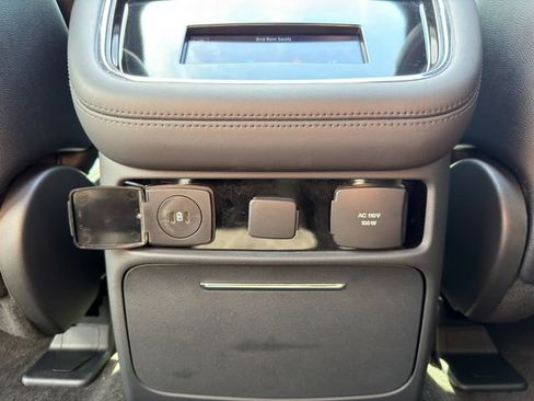 Used 2024 Lincoln Navigator Premiere AWD/4WD image 22