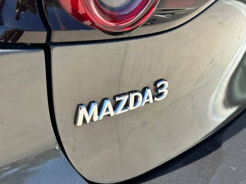Used 2019 MAZDA MAZDA3 Hatchback w/ Preferred Package FWD image 44