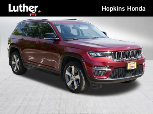 Used 2022 Jeep Grand Cherokee Limited w/ Luxury Tech Group II AWD/4WD image 1