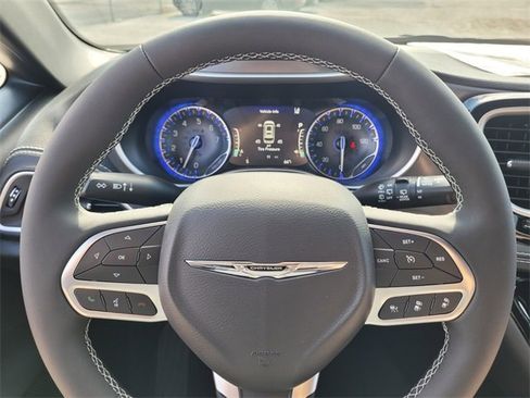 New 2026 Chrysler Pacifica Select image 26