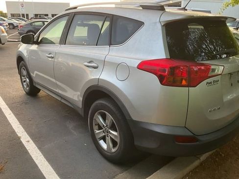 Used 2015 Toyota RAV4 XLE image 9