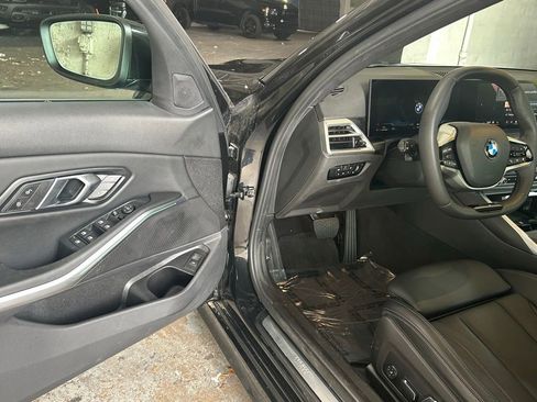 Used 2025 BMW 330i Sedan image 15