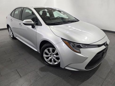 Used 2025 Toyota Corolla LE image 7