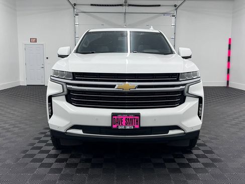 Used 2022 Chevrolet Suburban LT w/ LT Signature Plus Package AWD/4WD image 5