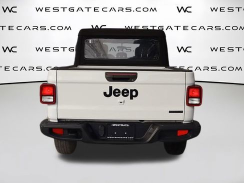 Used 2020 Jeep Gladiator Sport image 7