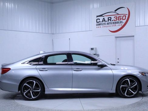 Used 2019 Honda Accord Sport image 7