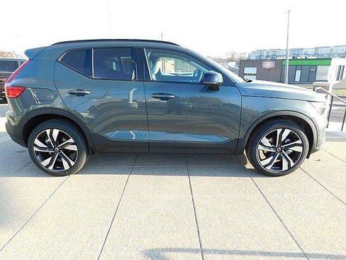 New 2026 Volvo XC40 B5 Ultra w/ Climate Package AWD/4WD image 7