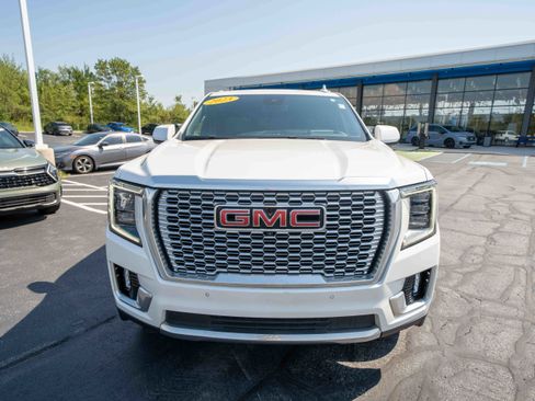 Used 2023 GMC Yukon Denali w/ Max Trailering Package AWD/4WD image 2