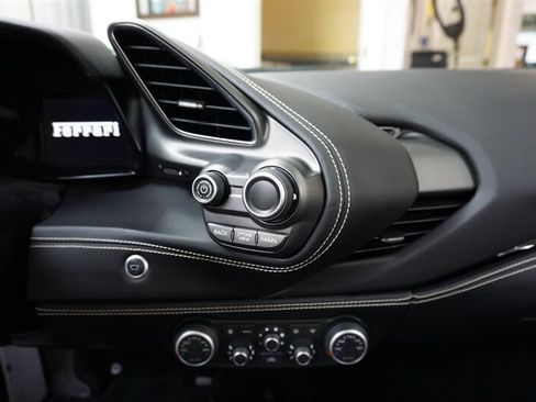 Used 2018 Ferrari 488 Spider RWD image 13