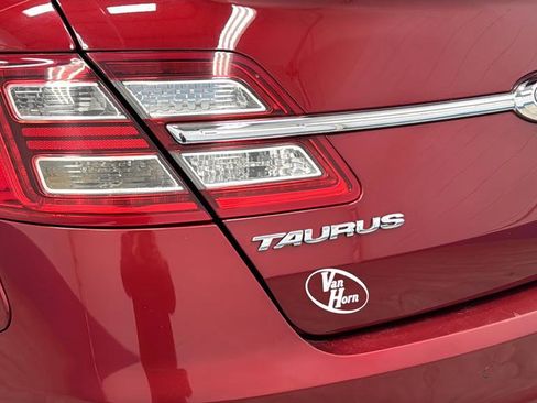 Used 2016 Ford Taurus SHO w/ Equipment Group 401A AWD/4WD image 39