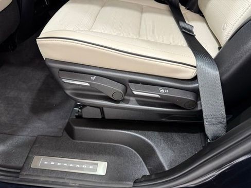 Used 2023 Cadillac Escalade Sport image 19