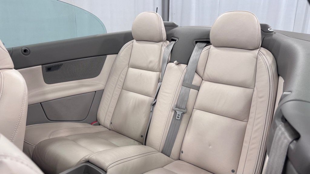 Used 2011 Volvo C70 T5 w/ Multimedia Pkg FWD image 31