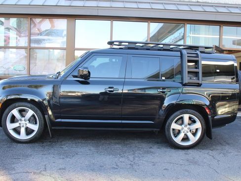 Certified 2025 Land Rover Defender 130 X-Dynamic SE image 10