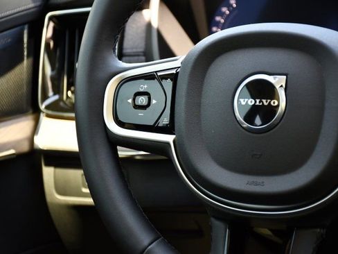 New 2026 Volvo XC90 B6 Plus w/ Protection Package Premier AWD/4WD image 23