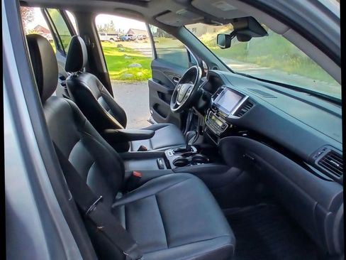 Used 2017 Honda Ridgeline RTL-E image 12