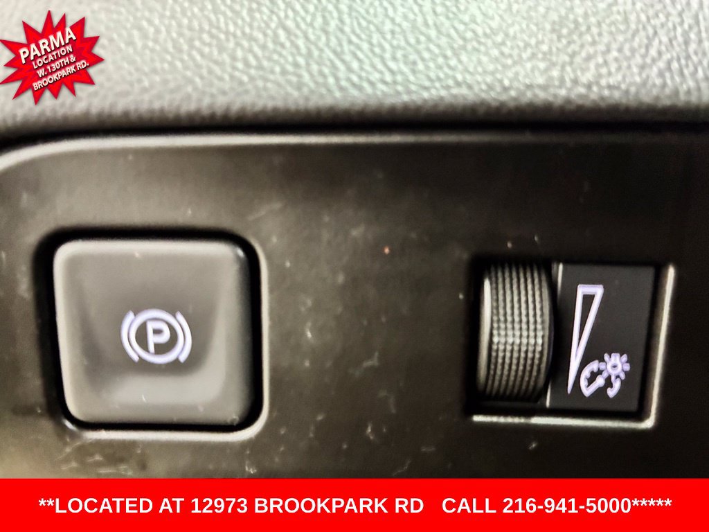 Certified 2024 Buick Enclave Essence AWD/4WD image 11