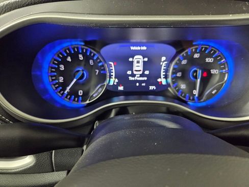 New 2026 Chrysler Pacifica Select FWD image 13