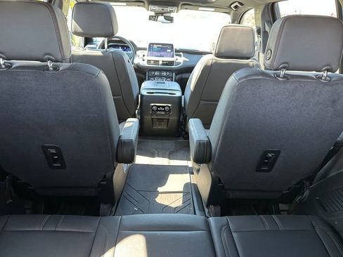 Used 2024 Chevrolet Tahoe RST image 10