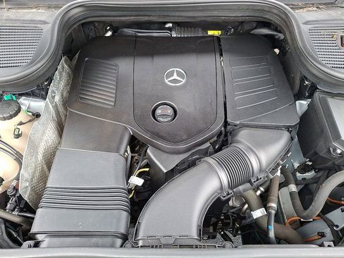 Used 2024 Mercedes-Benz GLE 450e 4MATIC image 29