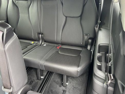 New 2026 Kia Carnival SX w/ SX Dark Edition Package FWD image 12