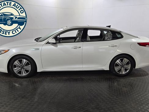 Used 2017 Kia Optima EX w/ Technology Package FWD image 4