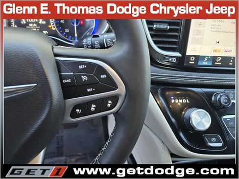 Certified 2024 Chrysler Pacifica Limited image 19