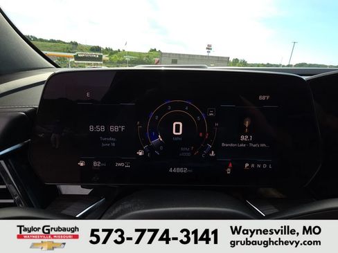 Used 2025 Chevrolet Tahoe Z71 AWD/4WD image 16