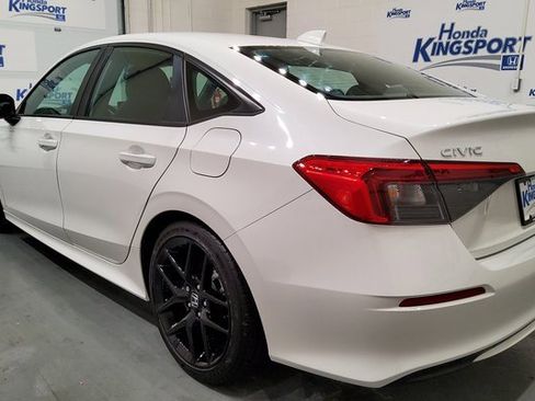 Used 2024 Honda Civic Sport image 4