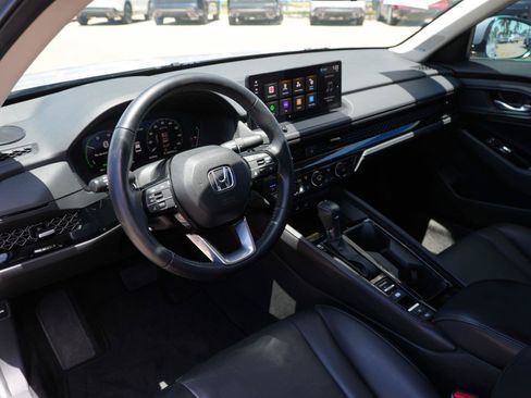 Used 2023 Honda Accord Touring image 6
