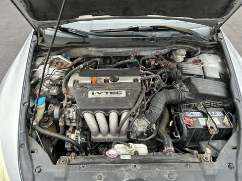 Used 2005 Honda Accord DX image 17