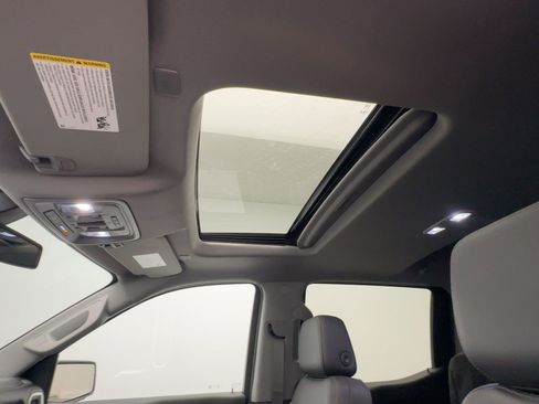 Used 2021 GMC Sierra 1500 SLT w/ SLT Premium Package image 16